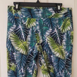 Peck & Peck Botanical Shorts - Size 12